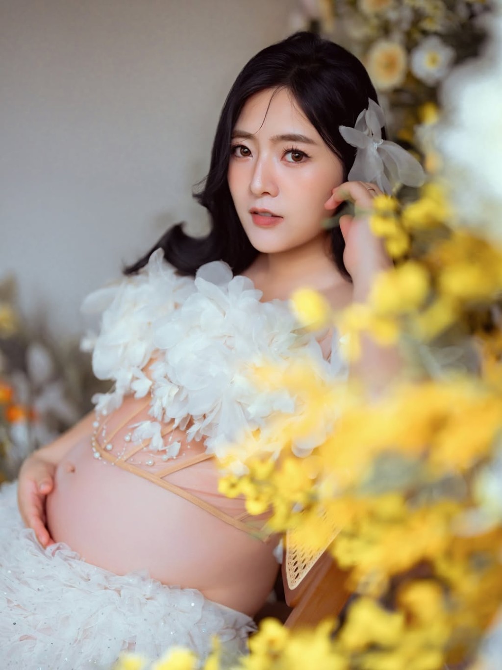 李亦喬拍攝了數輯懷孕照片。