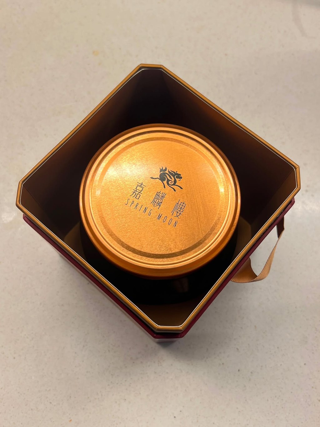 鍾培生夫婦在派薑醋上相當大手筆。