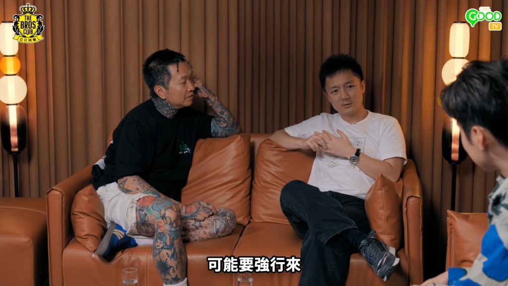 鍾培生曾計劃在十年內生五個兒子,並表示即使老婆莊雅婷不願意,他也要「夾硬嚟」。