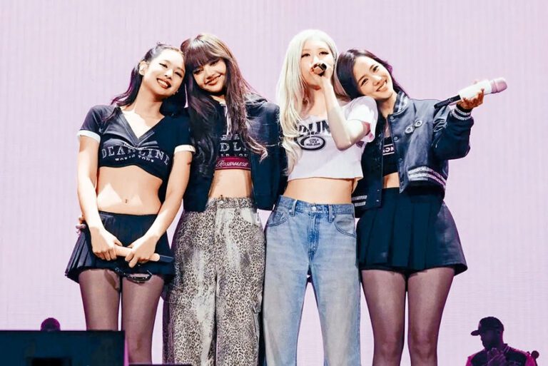 ■YG娛樂在6日才公布招待40名粉絲出席BLACKPINK的粉絲見面會，慶祝10周年，被指毫無誠意。