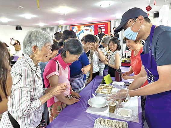 松柏「餃子文化日」場面溫馨熱鬧。