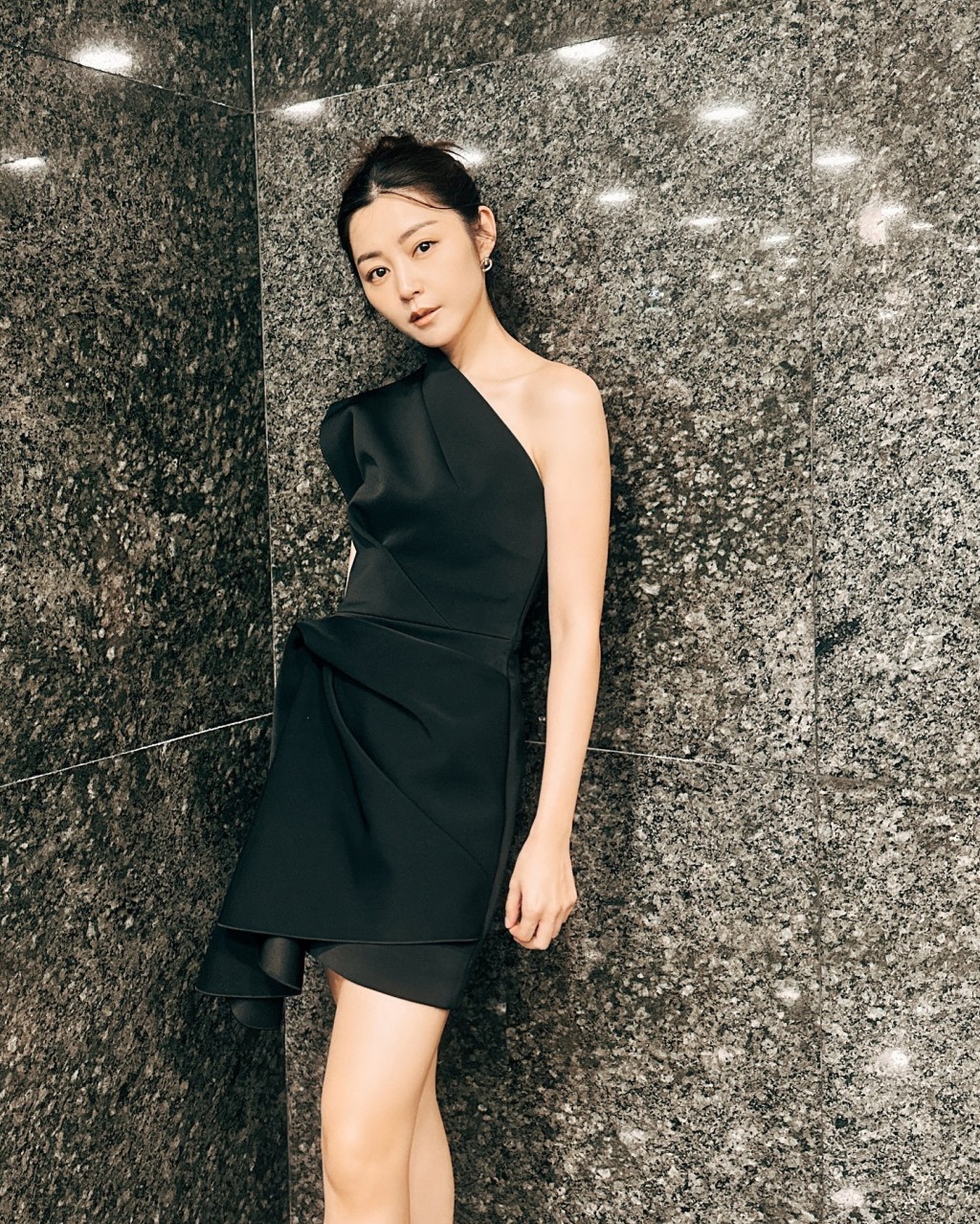 衛詩雅趁40歲前宣布婚訊。