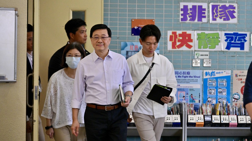 《施政報告》或於9月16日公布 特首考慮設立獨立部門專責樓宇維修