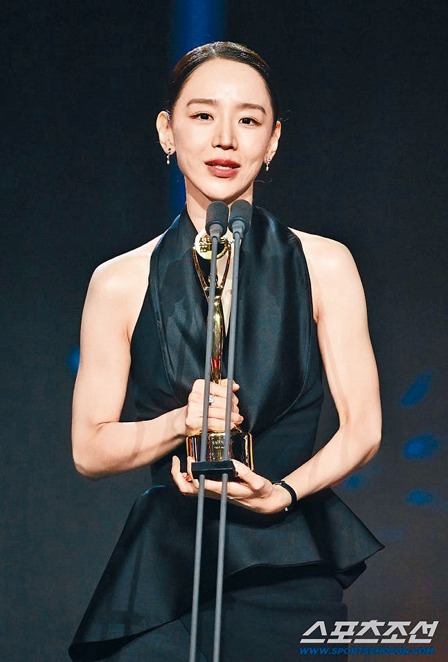 出爐百想視后申惠善首度獲提名。