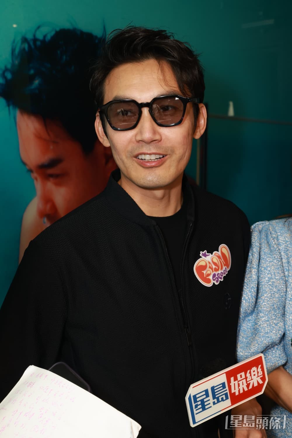 張鐸認為太太陳松伶的表現非常出色。