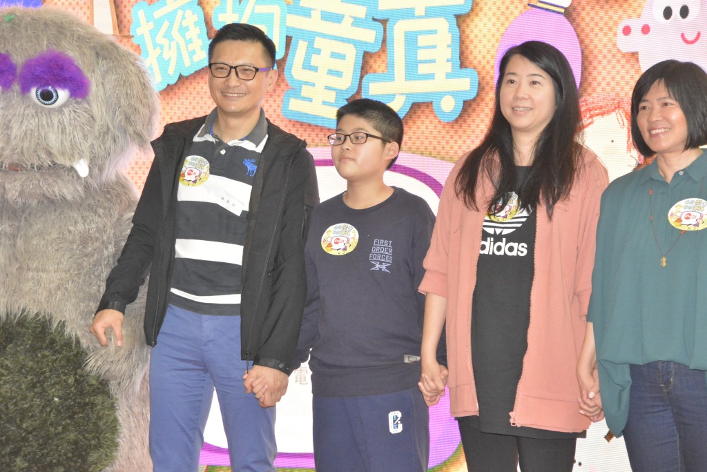 陳駕樺2歲時確診自閉症,4歲再診斷出有輕度智障。