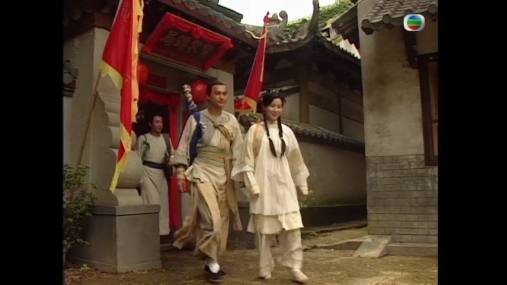 在武俠劇《雪山飛狐》上,與佘詩曼有對手戲!