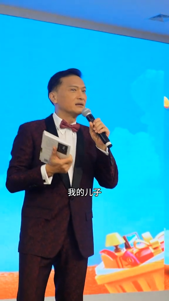 陳錦鴻透露因為兒子3歲半時,一句話都講不到。