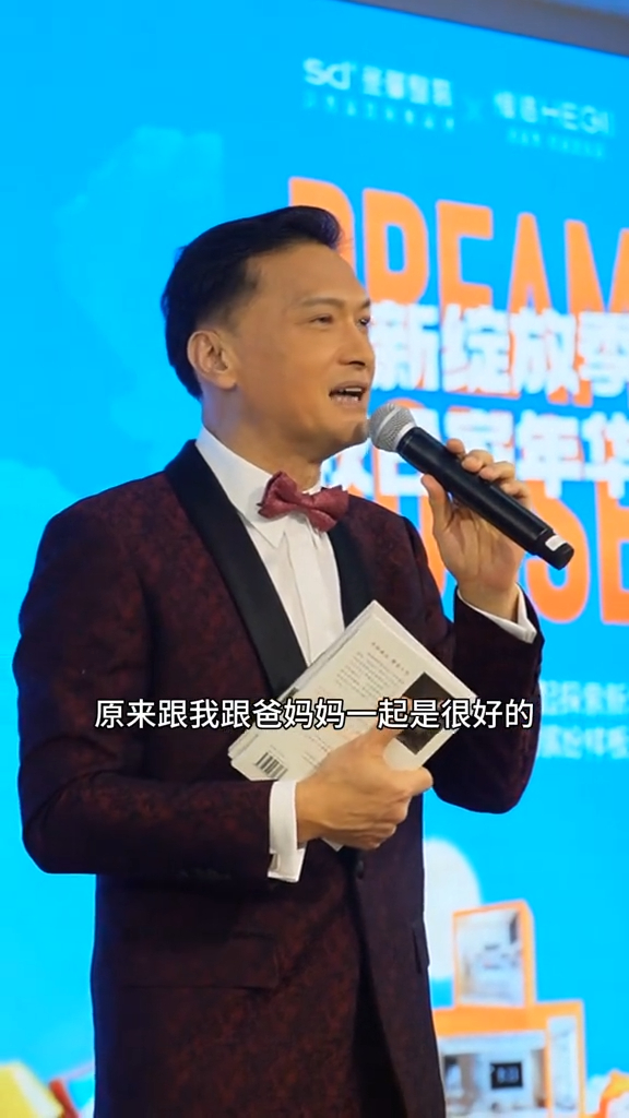 陳錦鴻希望兒子感受到與父母一起是美好的。在他與太太悉心教導下,轉讀國際學校的陳駕樺曾考獲全班第一、全級第二的佳績。