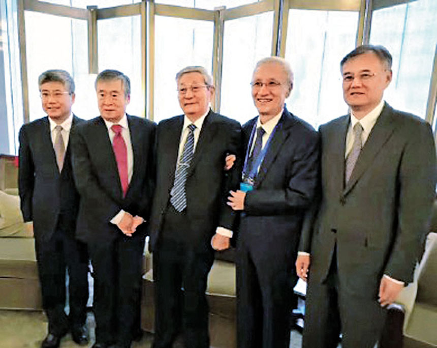 2018年,朱鎔基最後一次公開露面,出席清華大學經管學院會議。
