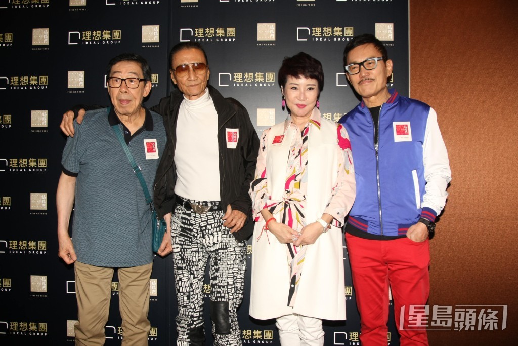 胡楓好友謝賢(四哥)早前離世,當時胡楓因身體不適,由親友代為回應傳媒。