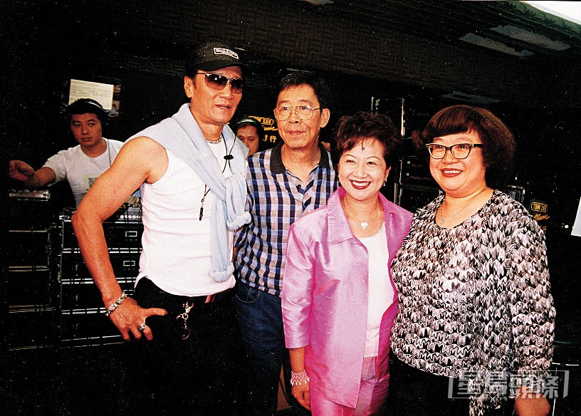 面對身邊好友相繼離去,胡楓承諾會積極生活下去。