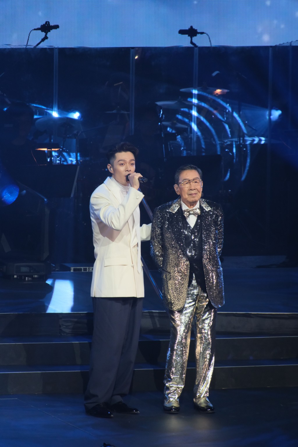 曾在劇集《再創世紀》中飾演修哥孫仔的周柏豪上台,分享修哥教他要每日錫老婆的生活智慧。