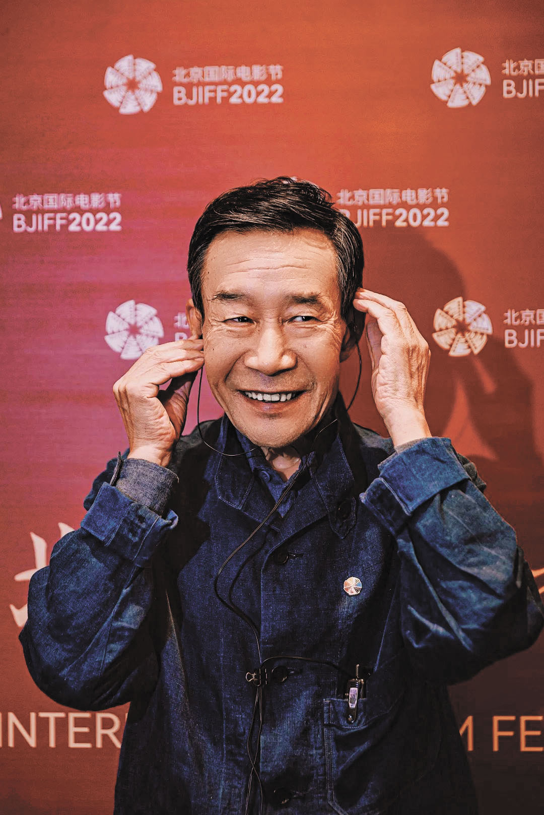 因放療副作用,李雪健聽力嚴重受損,此前長期佩戴助聽器。網上圖片