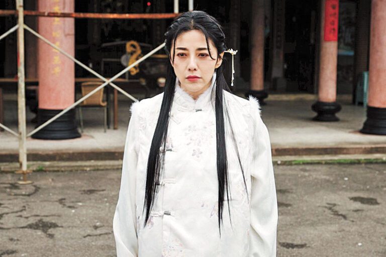 韓瑜在《阿松與阿暖》挑戰古裝、台語與武打戲，為角色全力以赴。網上圖片
