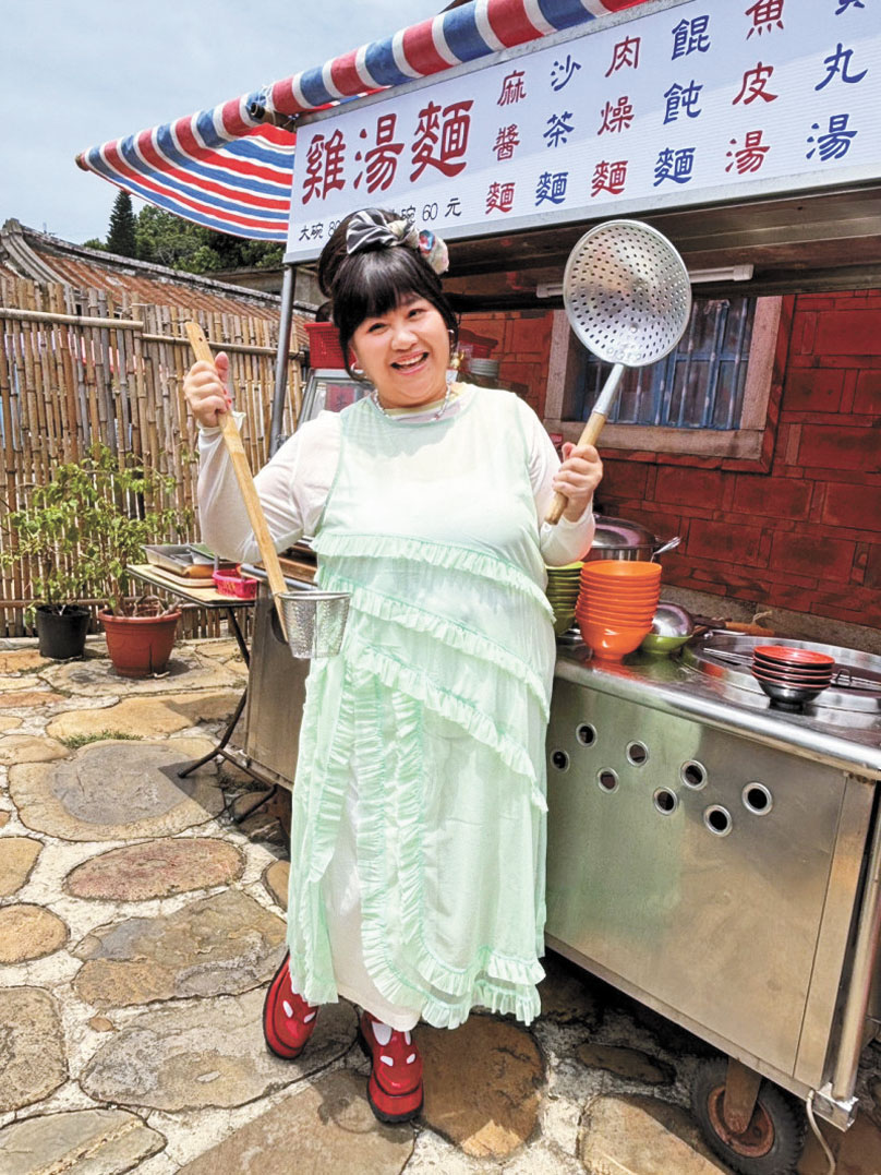 鍾欣凌客串新戲《媽的發財金》，飾演一位大明星。網上圖片