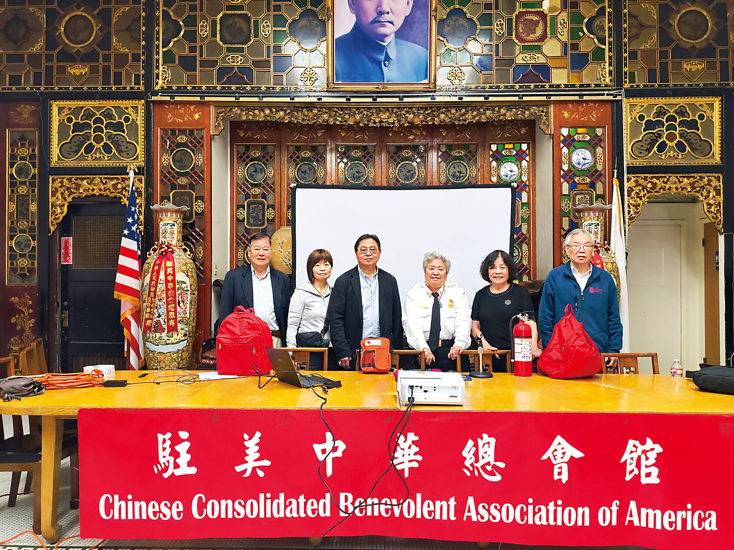消防局助理總長謝美蓮主講防火講座。記者黃偉江攝