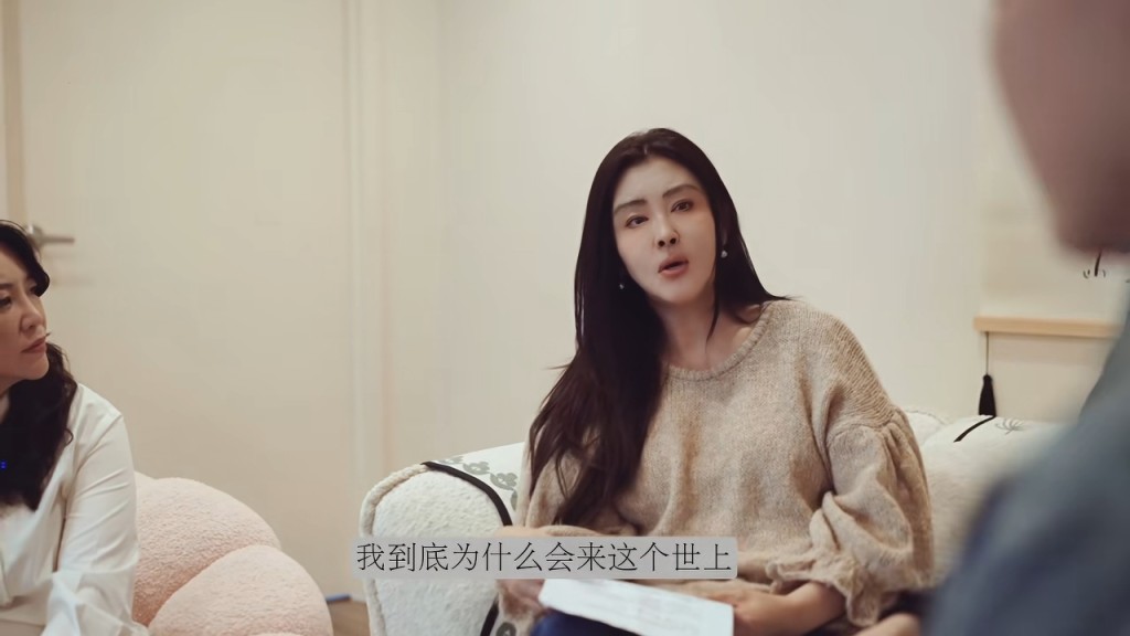 她罕有談及童年家事,透露為滿足媽媽心願而入行。