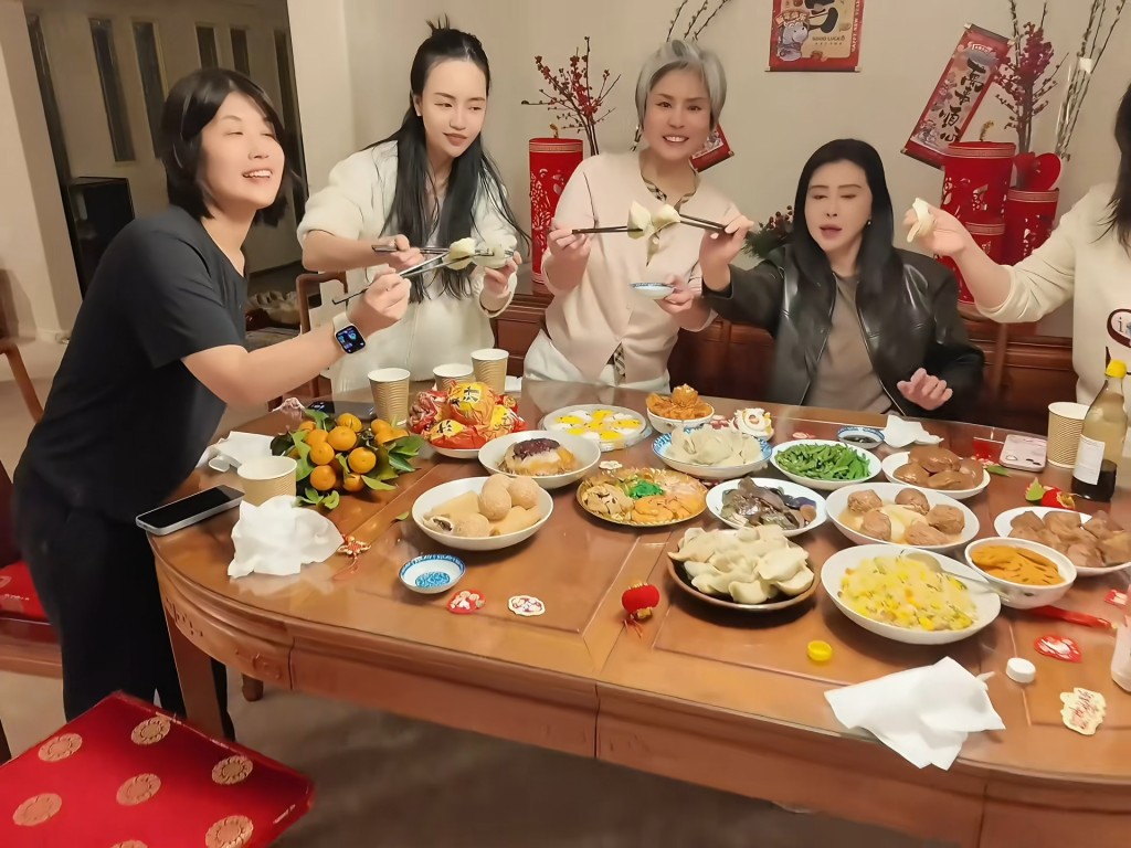 即使在家中招待多人也不會感到擠迫。