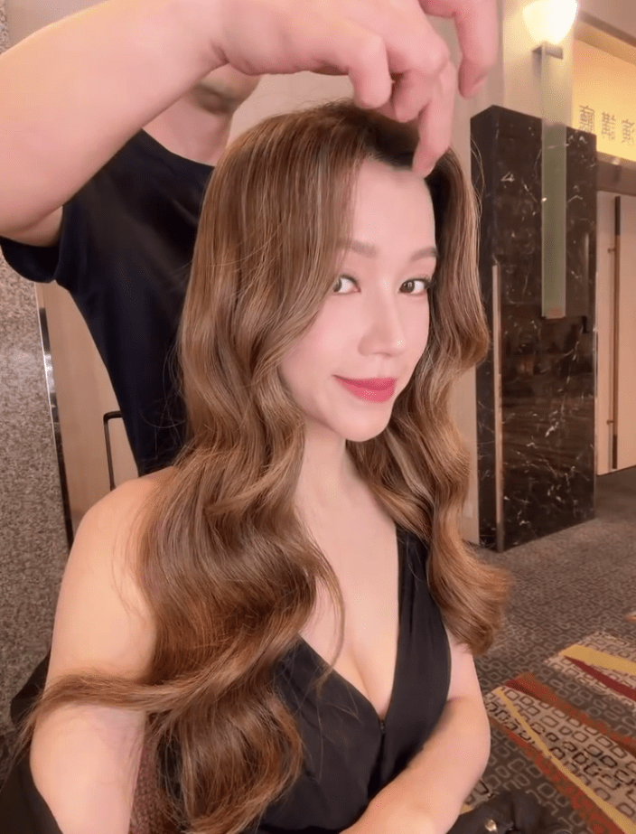 傅嘉莉展示美好身段。