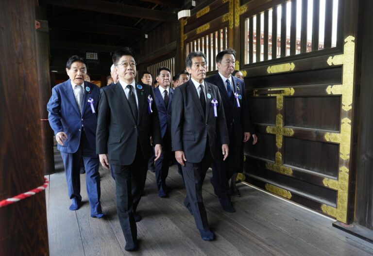 日本政要參拜靖國神社 中方提出嚴正交涉