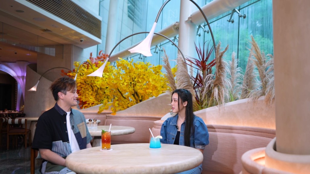 姚焯菲(Chantel)接受主持人許文軒的訪問。