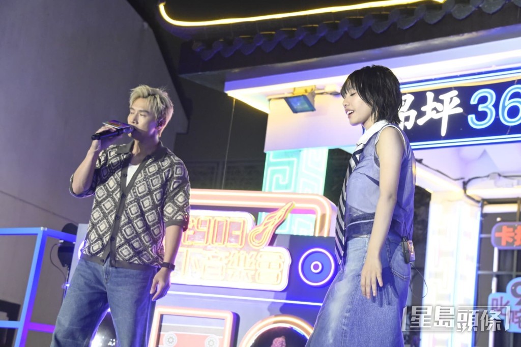 陳柏宇（Jason）與蘇詠淳在台上同台演出。
