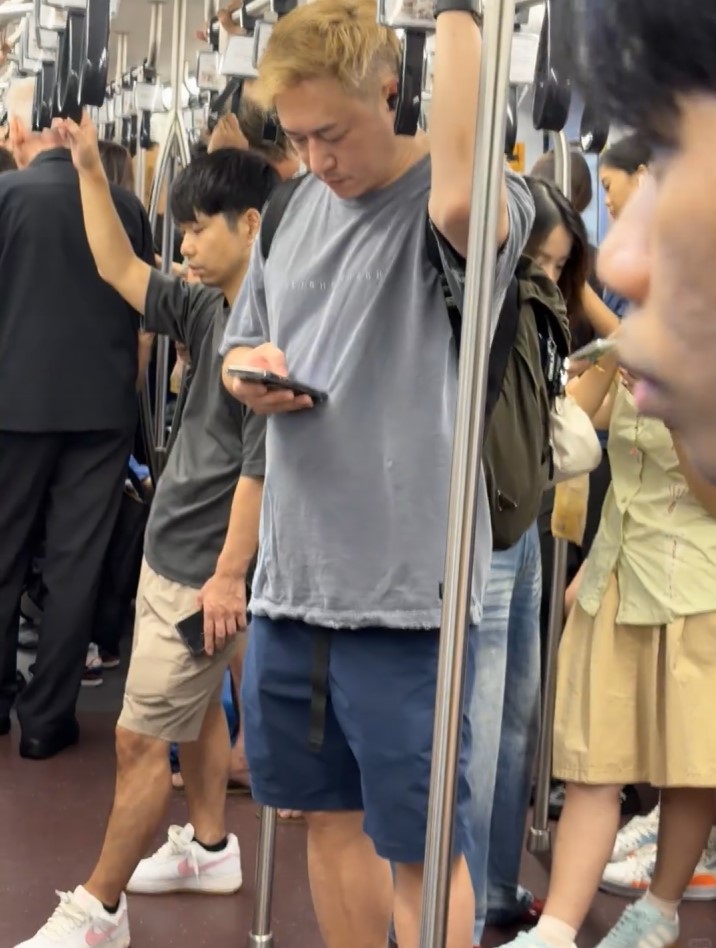 陳鍵鋒早前在曼谷也曾被網民偶遇。