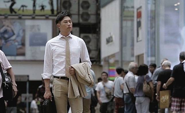 陳鍵鋒在多部劇集中擔任男主角。