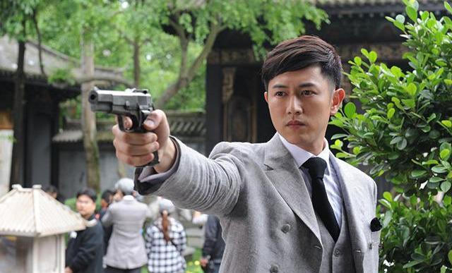 陳鍵鋒早年在內地同樣以美男子形象見稱。