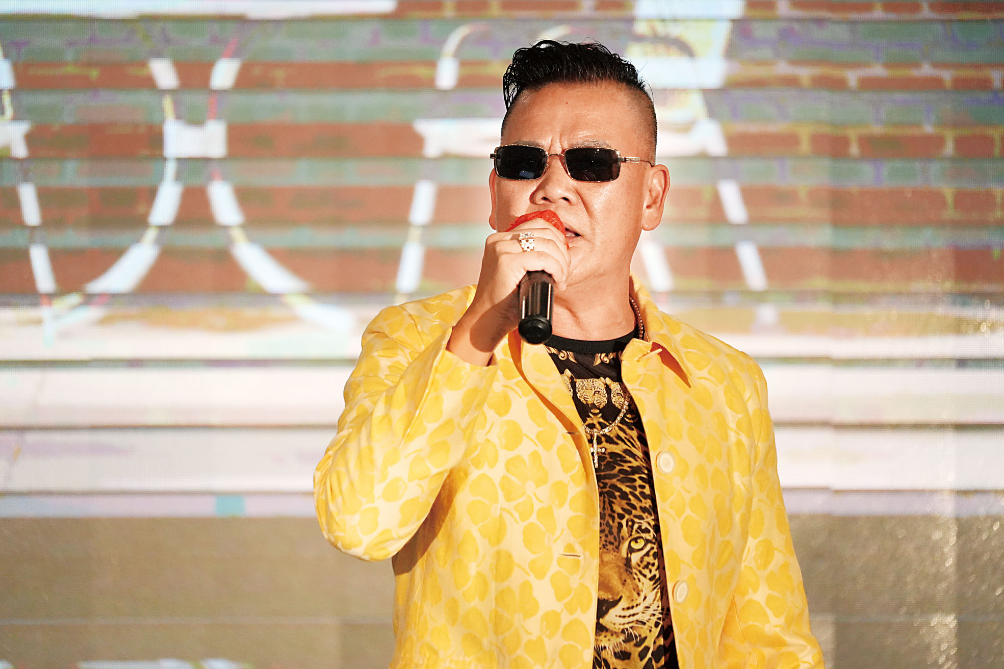 大少Ken Wong獻唱《朋友》 。