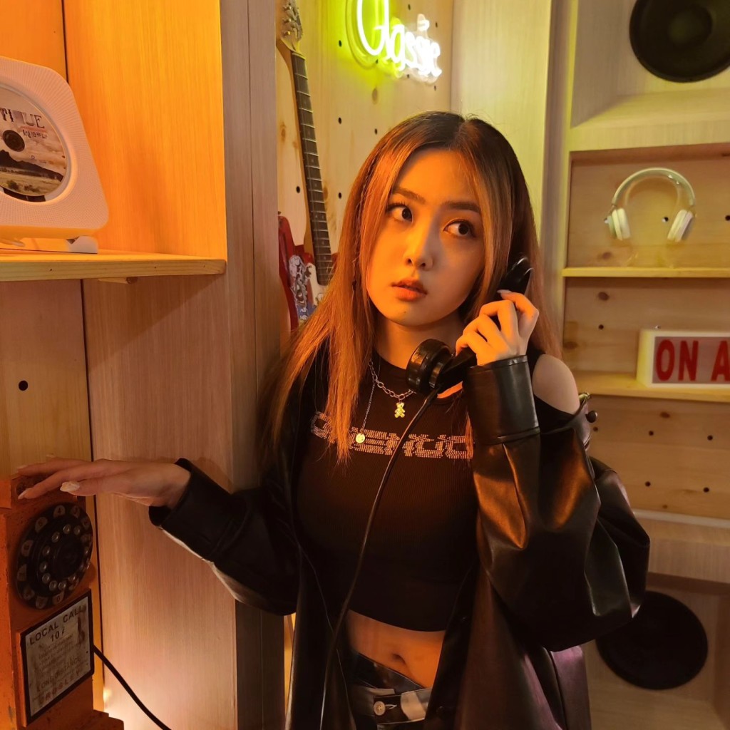 林沚羿在2023年推出首支個人單曲《Take a break》正式出道。