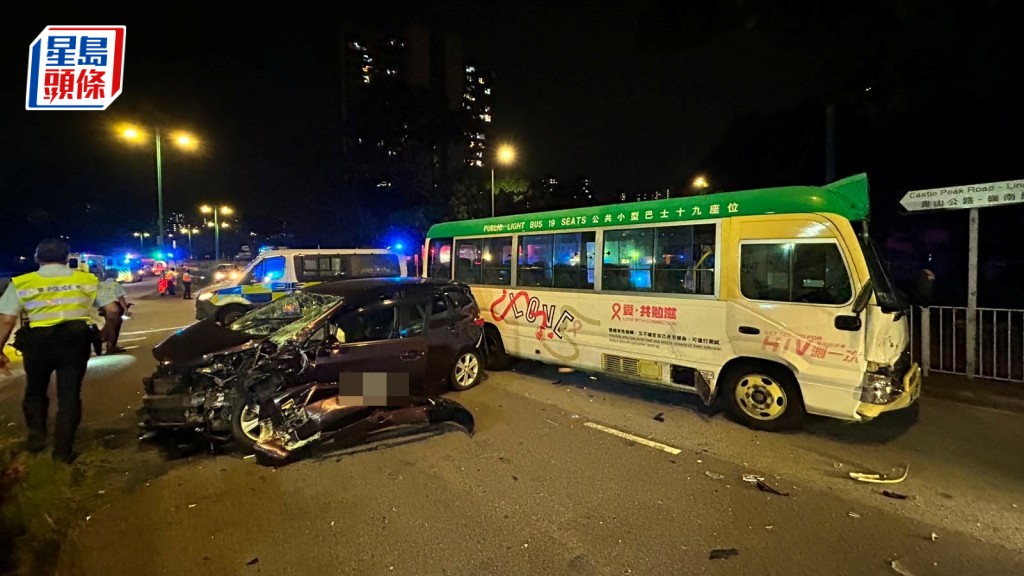 屯門青山公路私家車與小巴相撞 11人輕傷 現場交通一度全封