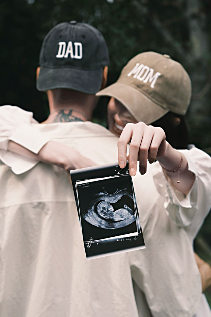 她與演員陳偉霆低調交往成婚，誕下一兒。網上圖片