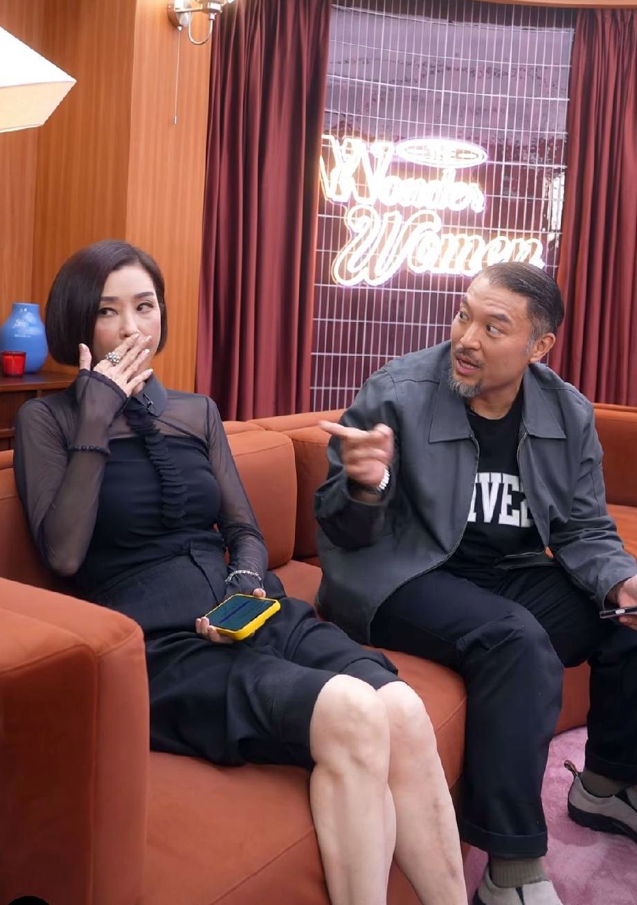 伍詠薇力撐拍檔Brian的粗口風格。