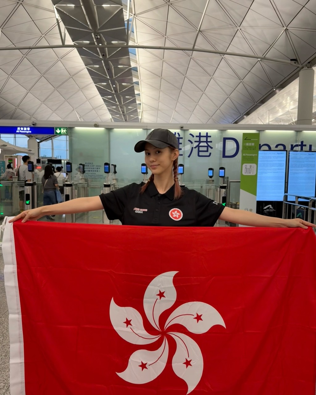 鄧月平在社交平台聲稱，以香港跆拳道代表隊身份到馬來西亞比賽。