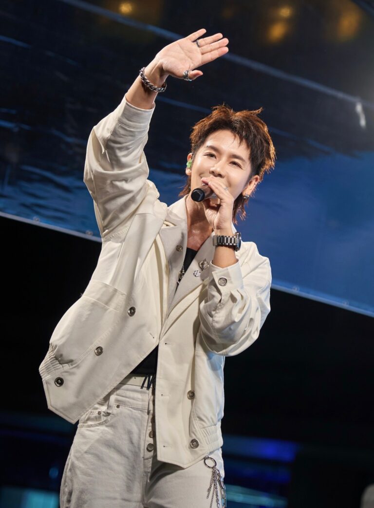 鼓鼓十週年北流開唱 雨中寵粉換新碟 演唱會預告特別設計