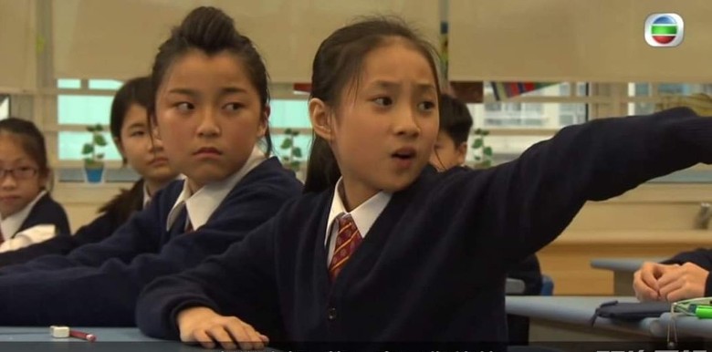 Yumi鍾柔美曾以童星身份接拍TVB劇集，其中她在10歲時演出的《親親我好媽》最令人印象深刻。