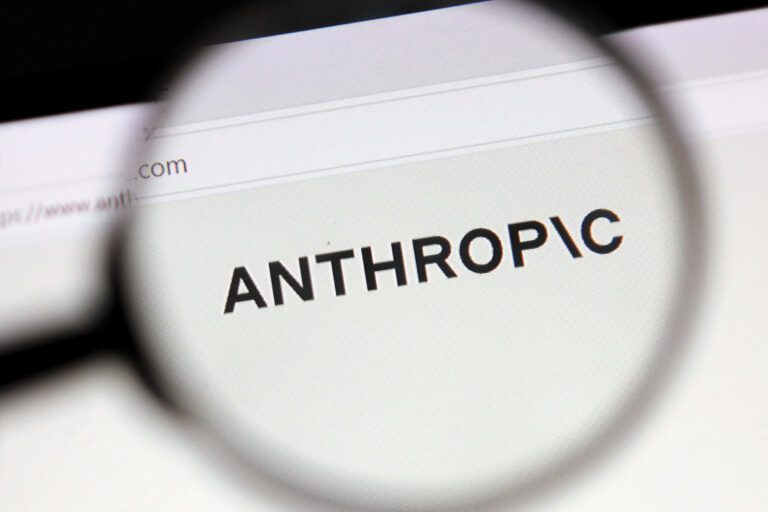 Anthropic按目前營運表現推算，年化營收已突破650億美元。路透社
