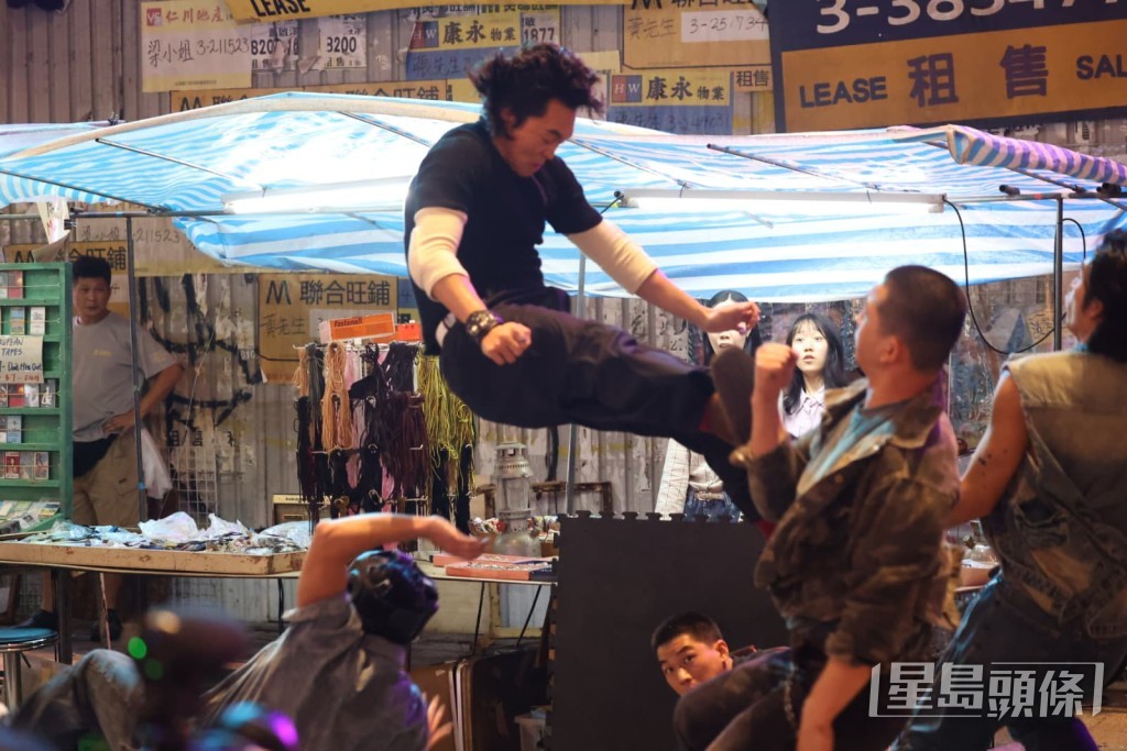 胡子彤表示戲中向對手踢腳,幸運未有受傷。