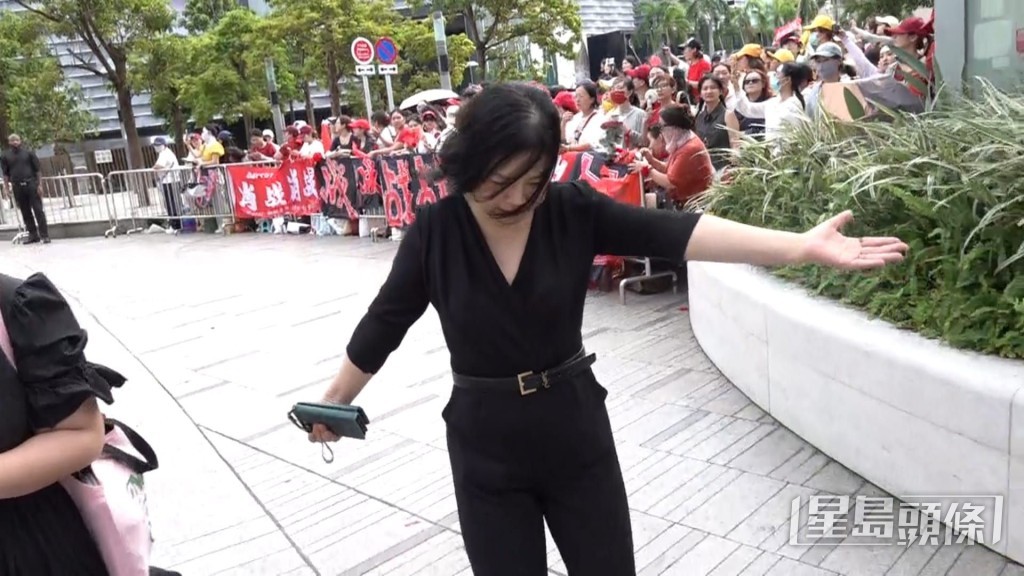 品牌公關表示未邀請香港傳媒,並請記者離開。