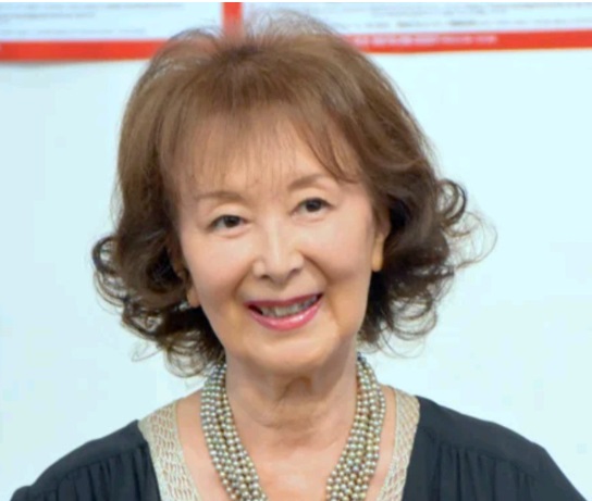 岸惠子晚年持續活躍於演藝工作,2022年曾以89歲之齡參與談話節目演出。
