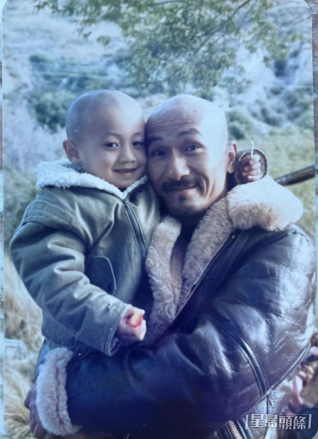 兒時的王嘉明在《最佳拍檔》系列中飾演「光頭仔」。
