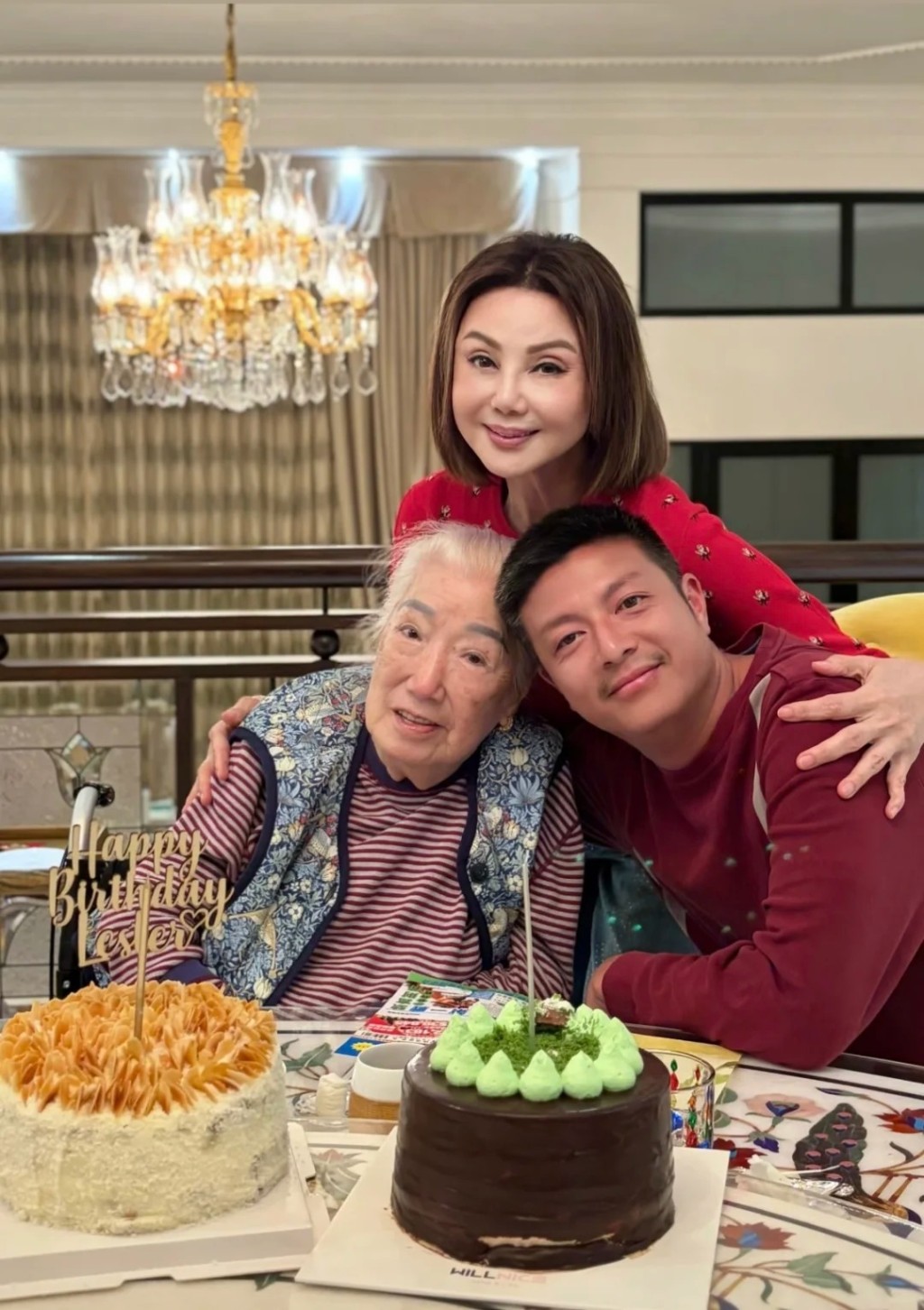 謝玲玲早前為長子林孝賢慶生,前奶奶林余寶珠亦有出席。