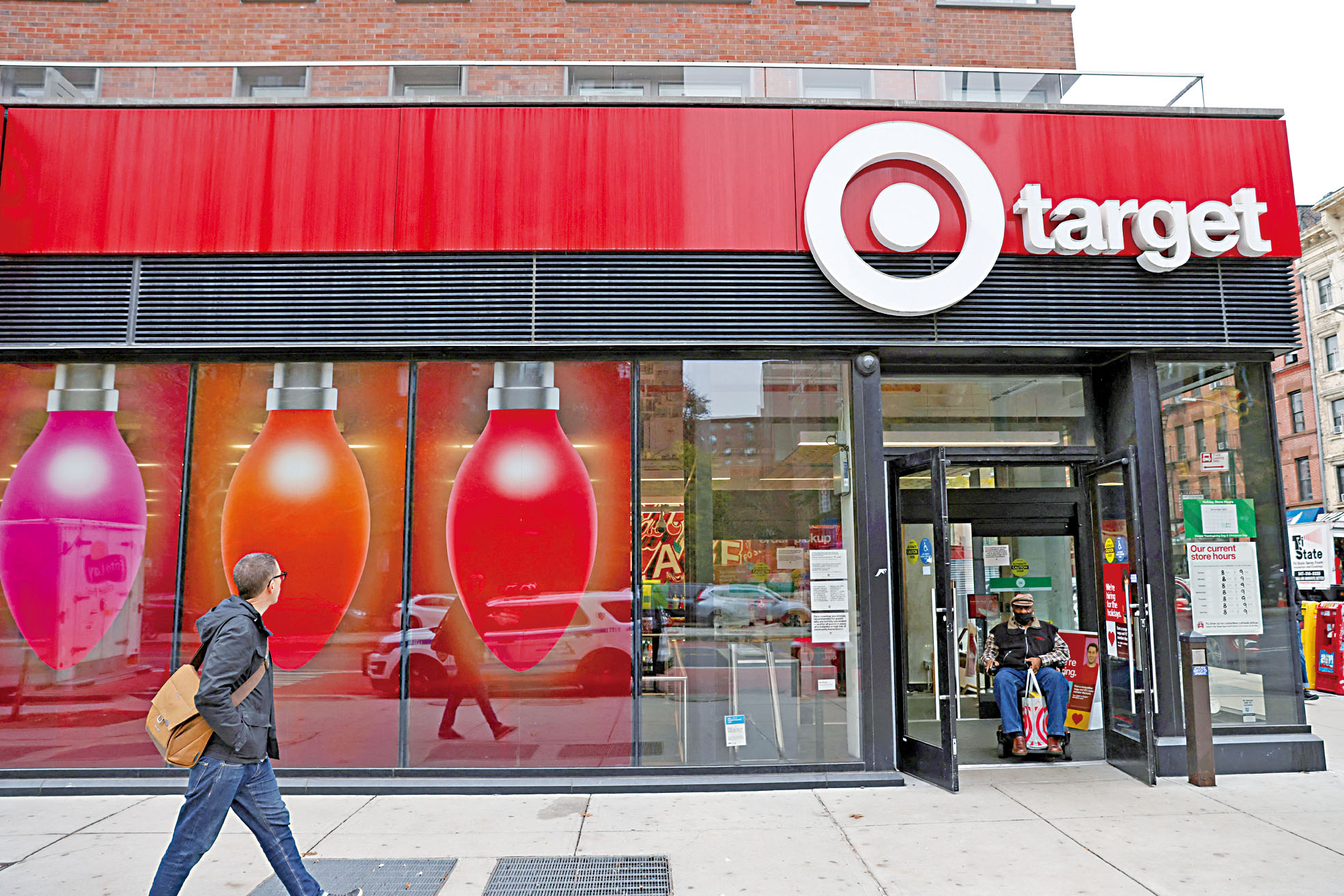 Target公布最新季度財報，將全年淨銷售額增長率預估上調至約5%。路透社資料圖片