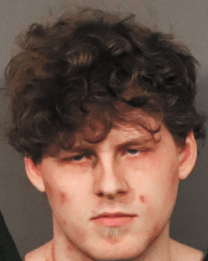 被捕疑犯諾格爾。普萊塞縣警局