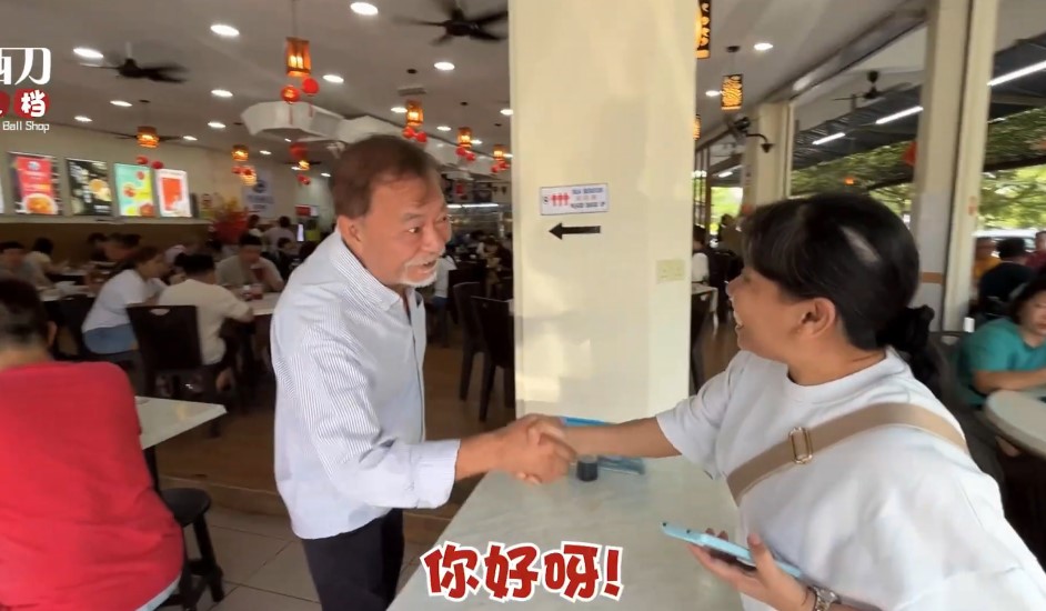 廖偉雄的「玲瓏西刀魚蛋檔」店面空間寬敞。