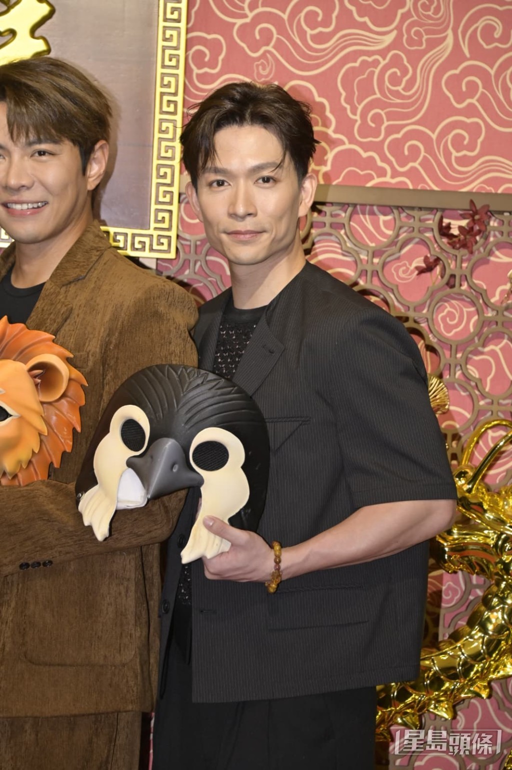 化身「企鵝人」的周志康。