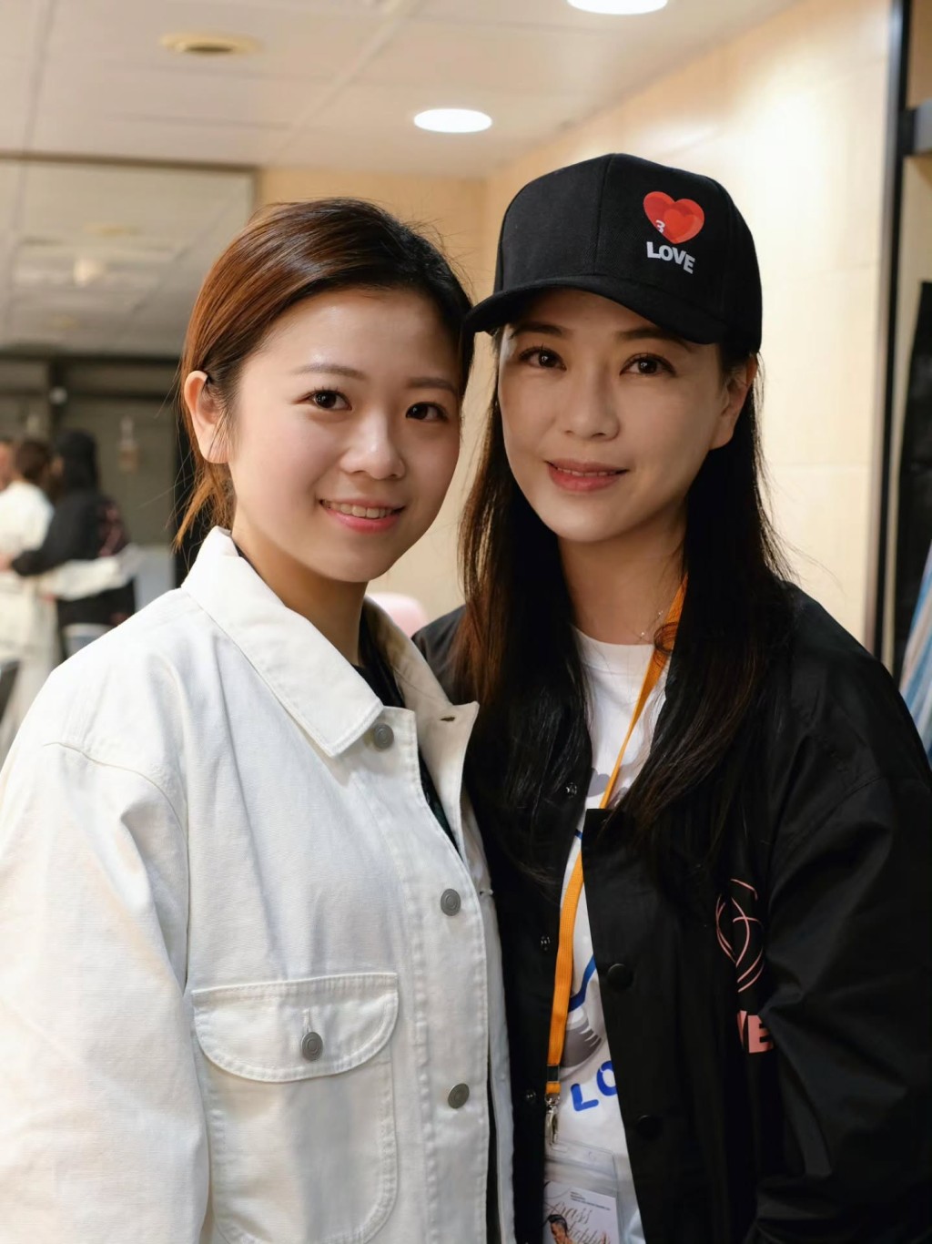 劉小慧與大女蘇君蕎樣貌極為相似,同是美人胚子。