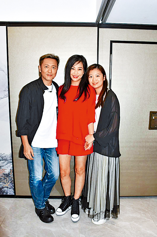 蘇志威與劉小慧全力支持女兒創業。